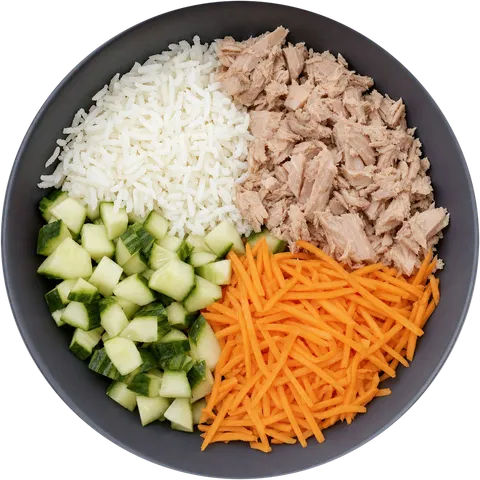 Poke bowl au thon, riz, concombre et carotte râpée